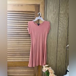 Basic pink dress with weave back